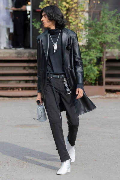 Look 4